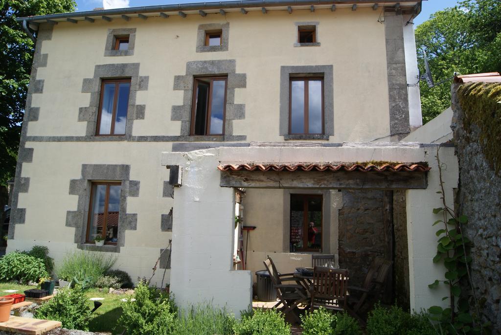 38 Friaudour Acomodação com café da manhã Saint-Pardoux-lʼOrtigier Exterior foto